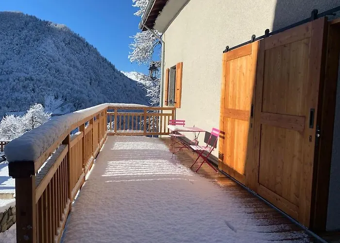 Le Sarana : 75m2, Calme, Belle Vue Avec Terrasse. *