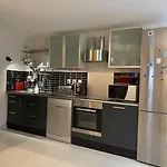 Le Sarana : 75m2, Calme, Belle Vue Avec Terrasse. Apartmán *