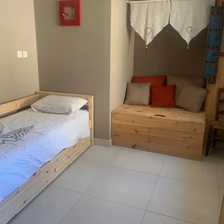 Apartment Le Sarana : 75m2, Calme, Belle Vue Avec Terrasse.