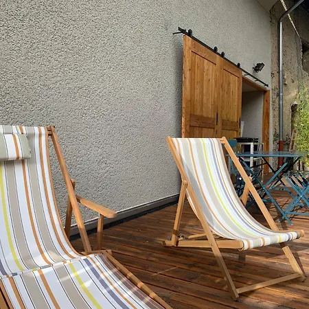 Le Sarana : 75m2, Calme, Belle Vue Avec Terrasse. Apartmán