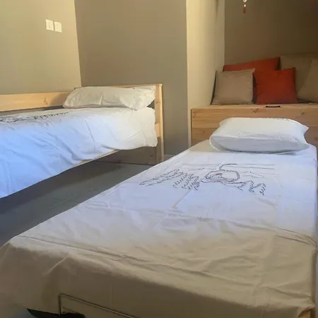 Le Sarana : 75m2, Calme, Belle Vue Avec Terrasse. Apartmán *